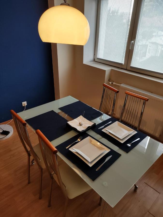 Wenie Apartment By EasyBoekarest Buitenkant foto